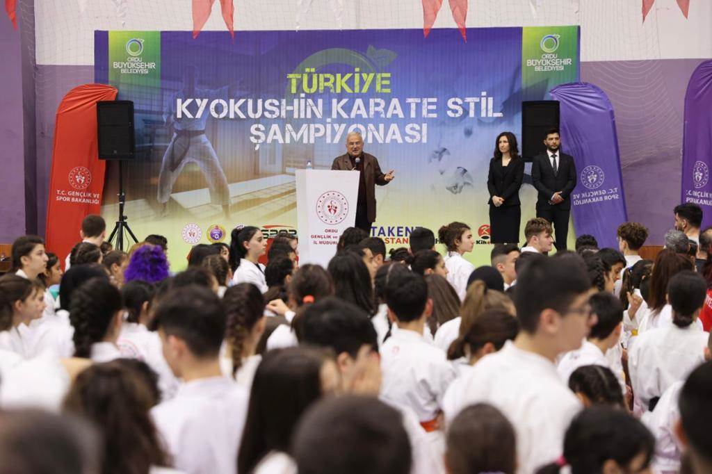 BAŞKAN GÜLER: “ORDU’MUZ EN MUTLU GÜNLERİNDEN BİRİNİ YAŞIYOR”